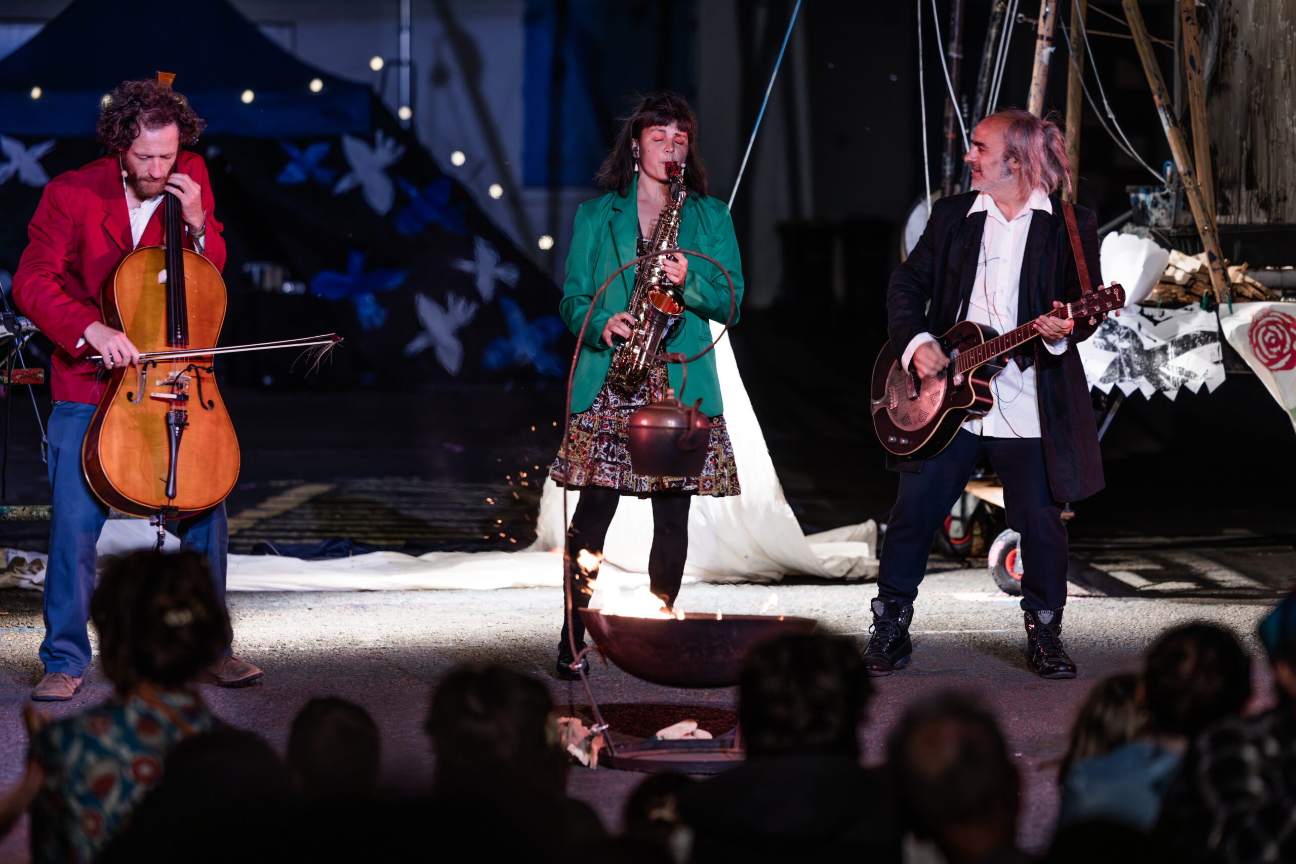 Roses rouges, le temps d'un bivouac, Festival Sur le Pont, La Rochelle, 30 mai 2026, Matthieu Vouzelaud